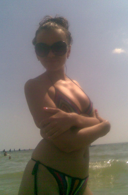 youngrussiawomen.com - hottest girl