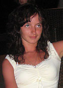youngrussiawomen.com - looking woman