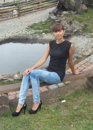 youngrussiawomen.com - photo galleries of woman