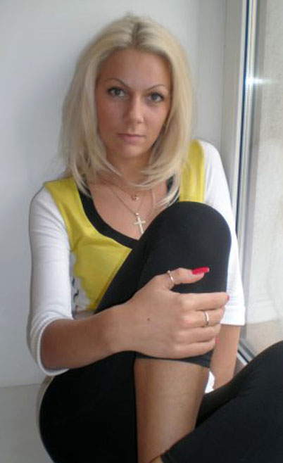 single young woman - youngrussiawomen.com